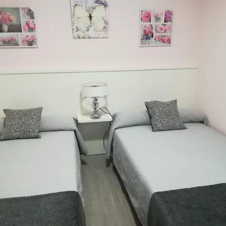 Apartamentos Varadero En Praia Da Vina En Corcubion
